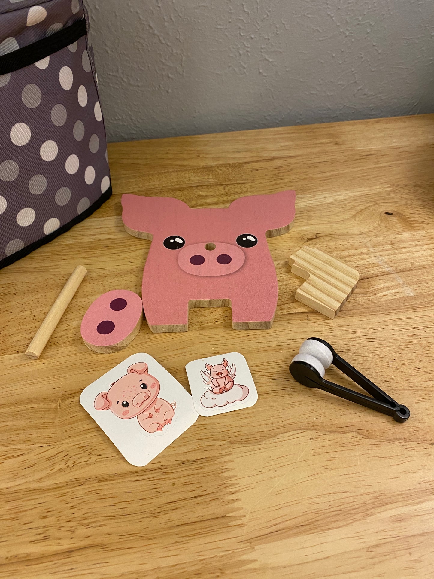 Pink Pig Glasses Holder, wooden eyeglasses stand, Cat eyeglasses stand