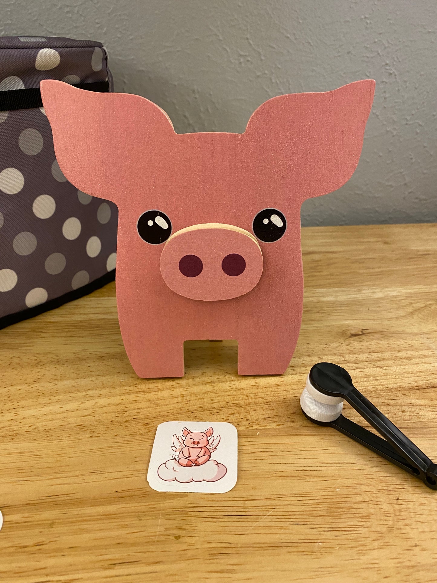 Pink Pig Glasses Holder, wooden eyeglasses stand, Cat eyeglasses stand