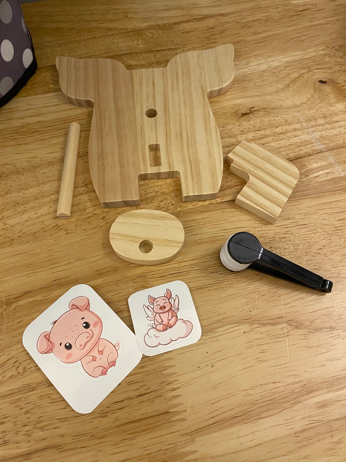 Pink Pig Glasses Holder, wooden eyeglasses stand, Cat eyeglasses stand