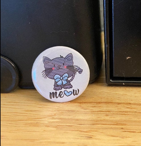 2.25" Button Pins or 1.25" Button Pin Grey Kitty options, Kitty Design, Back Pack Decoration Grey Kitten Meow, Cat pin, Grey Cat with bow
