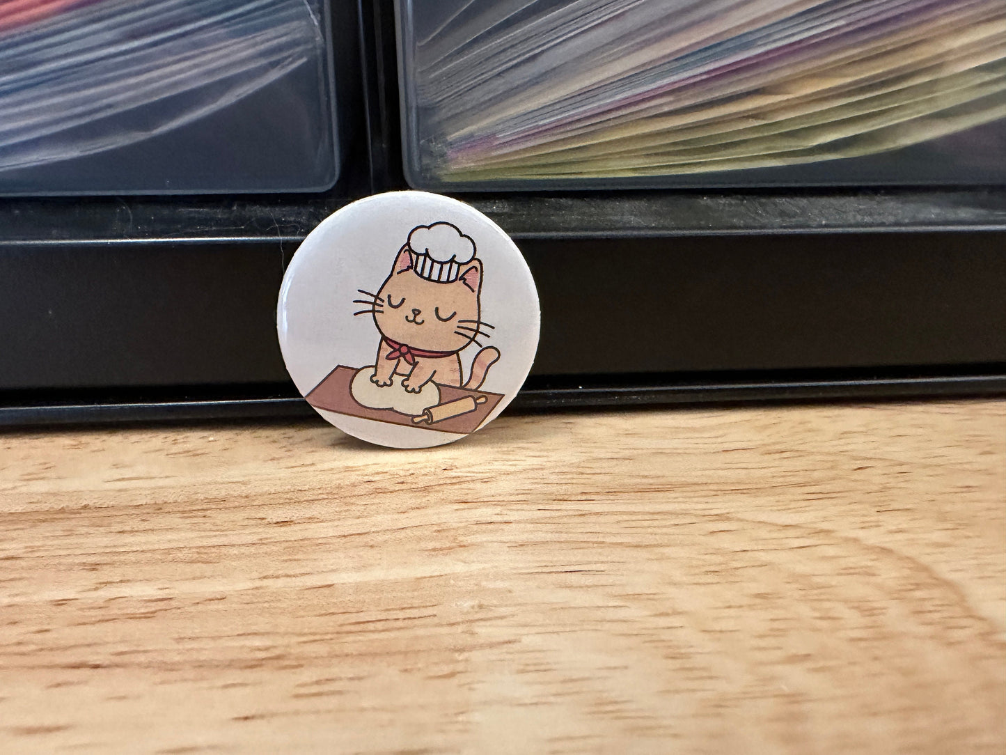 Kneading Cat 2.25" Button Pins or 1.25" Button options, Back Pack Decoration, Cat Pin, Cat designed pinback, Cat kneading dough pin