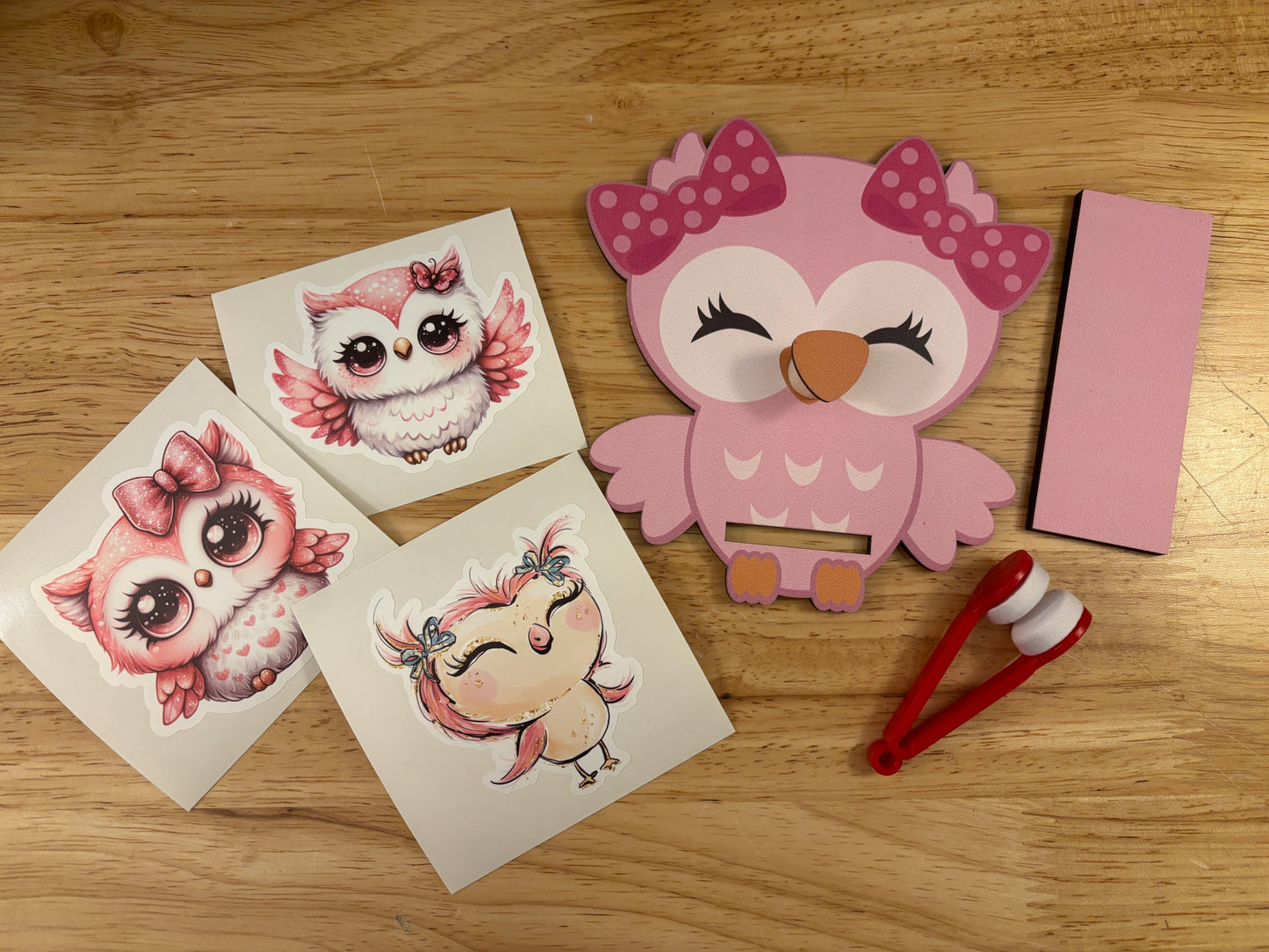 Pink Owl Stand Bundle comes with Glasses Cleaner and 3 Cute Stickers