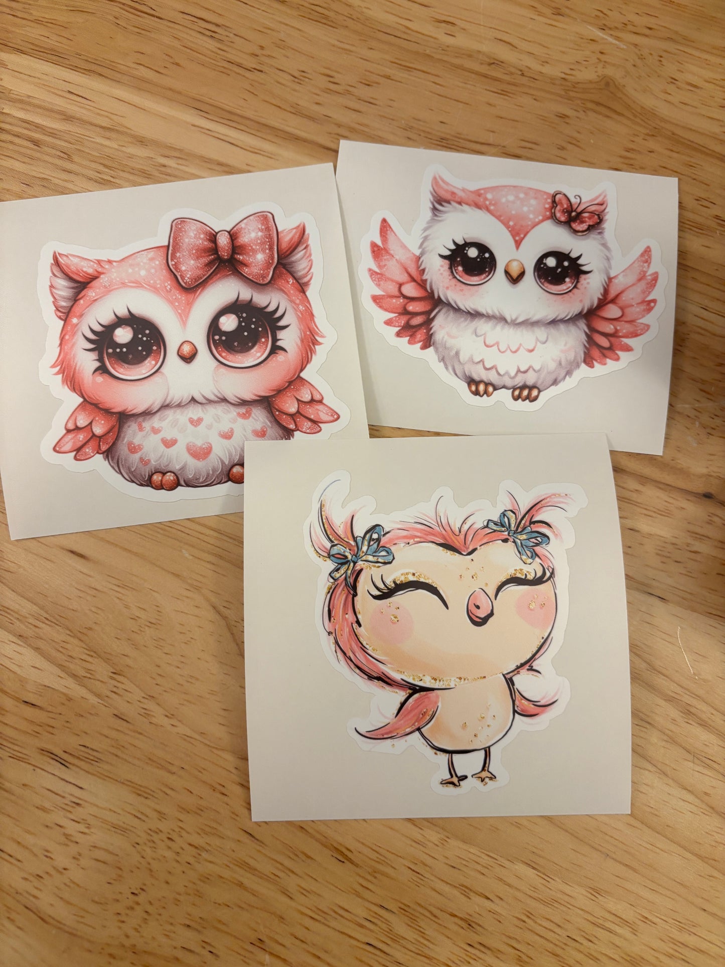 Pink Owl Stand Bundle comes with Glasses Cleaner and 3 Cute Stickers