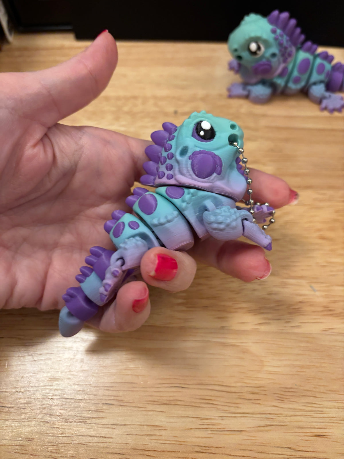 Baby Flexi Iguana keychain, 3D printed Iguana, Rainbow iguana, Moveable iguana