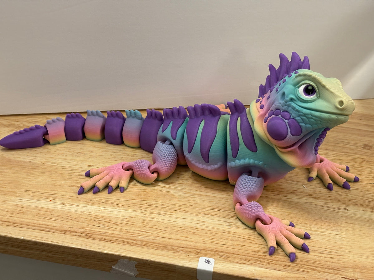 Flexi Iguana, 3D printed Iguana, Rainbow iguana, Moveable iguana