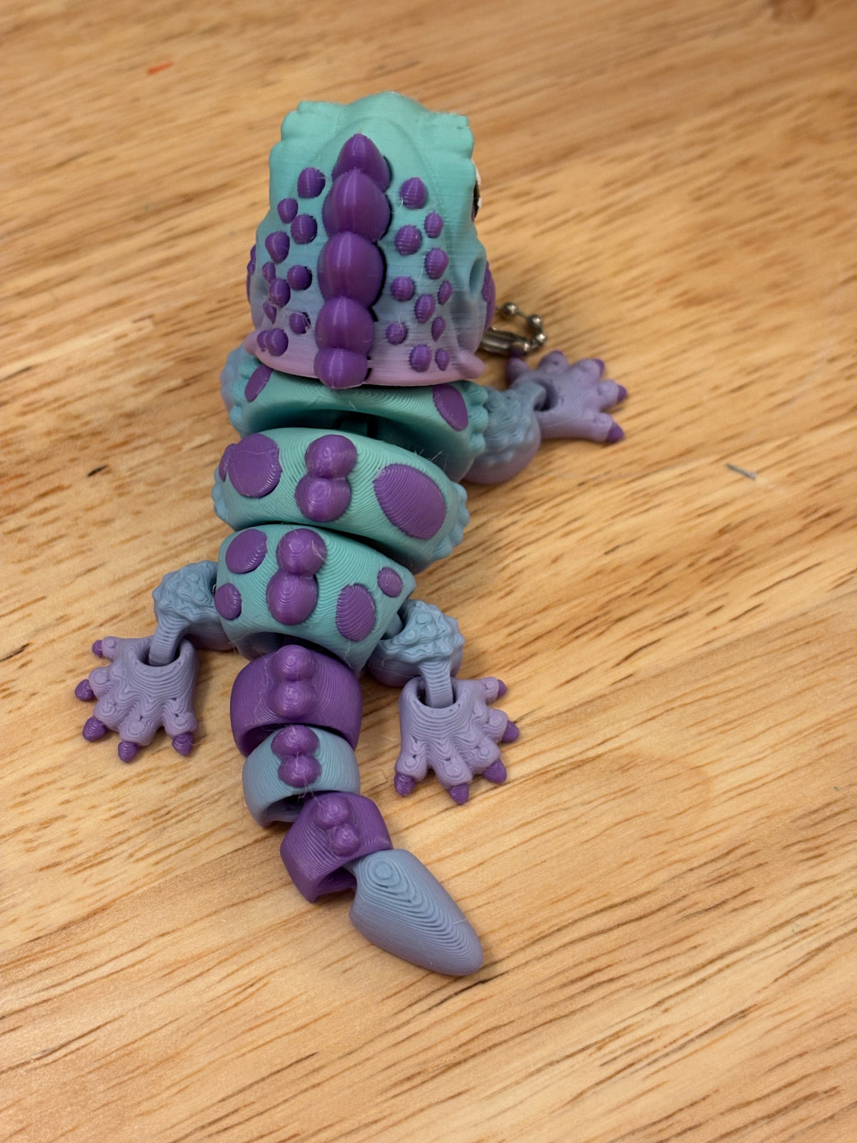 Baby Flexi Iguana keychain, 3D printed Iguana, Rainbow iguana, Moveable iguana