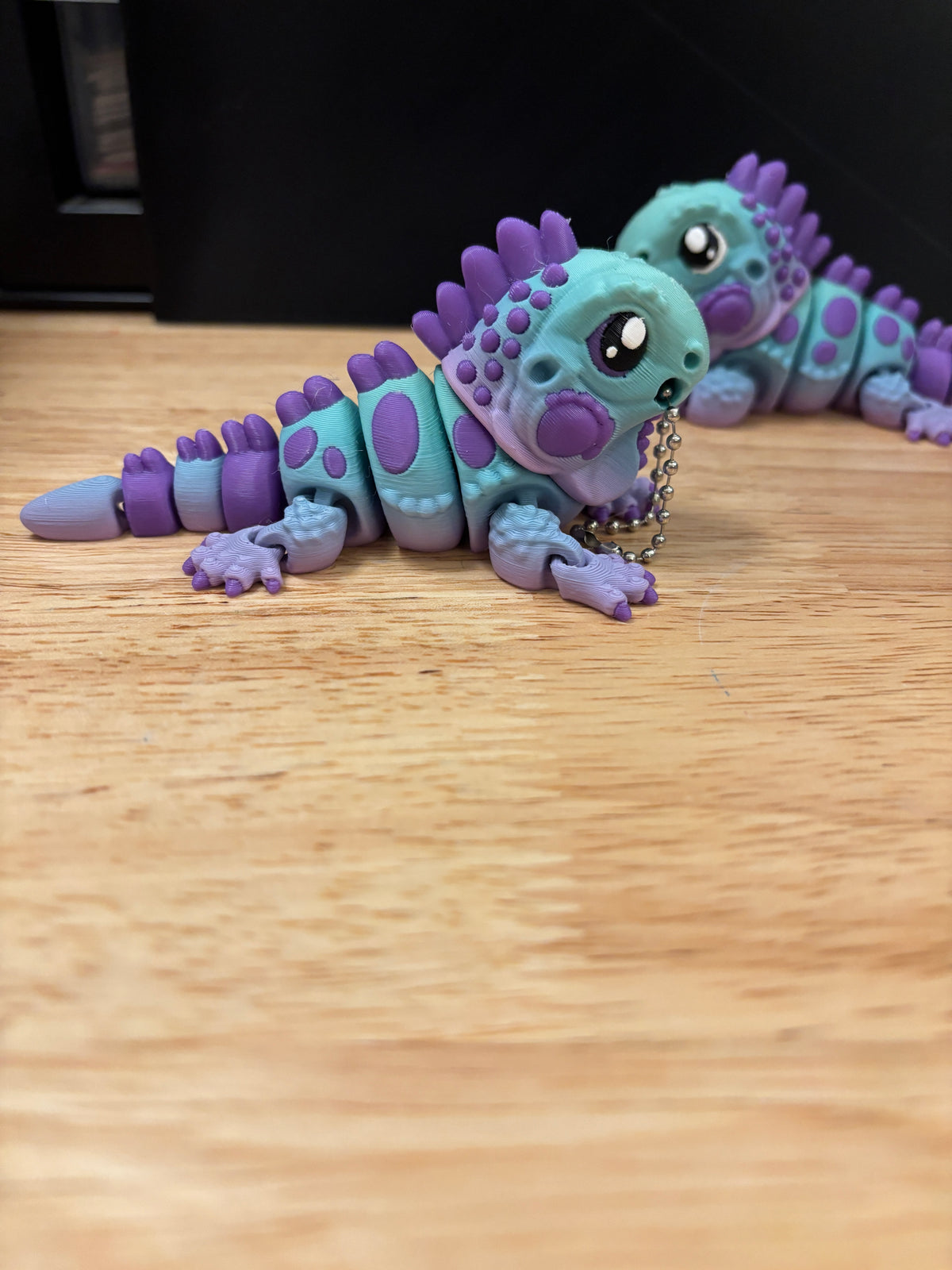 Baby Flexi Iguana keychain, 3D printed Iguana, Rainbow iguana, Moveable iguana