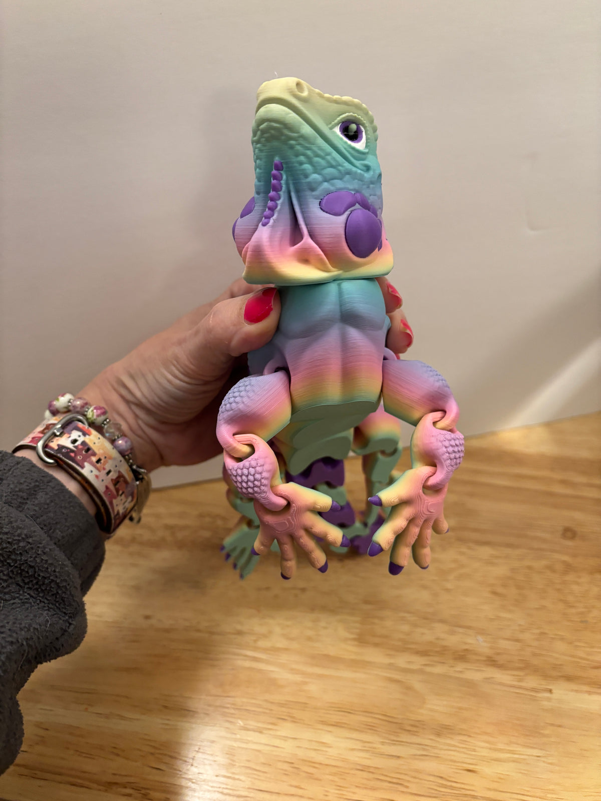 Flexi Iguana, 3D printed Iguana, Rainbow iguana, Moveable iguana