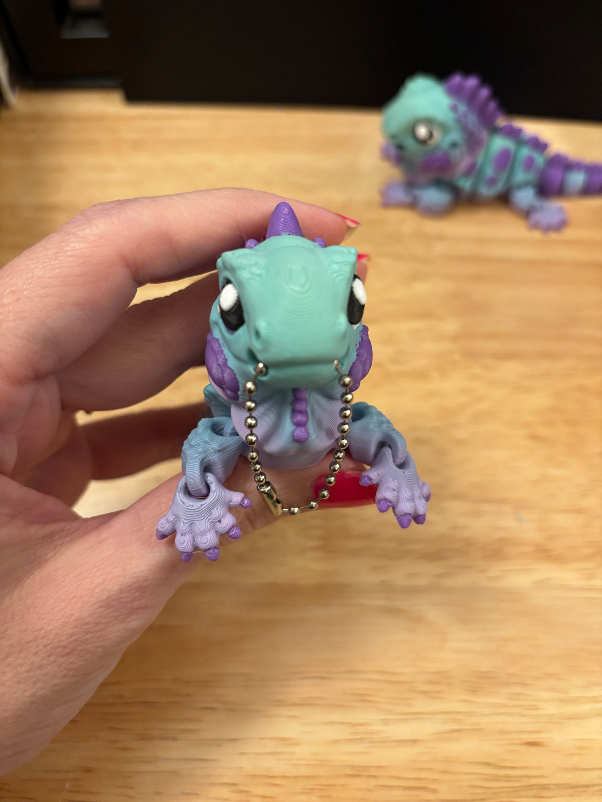 Baby Flexi Iguana keychain, 3D printed Iguana, Rainbow iguana, Moveable iguana