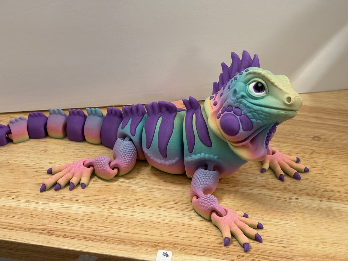 Flexi Iguana, 3D printed Iguana, Rainbow iguana, Moveable iguana