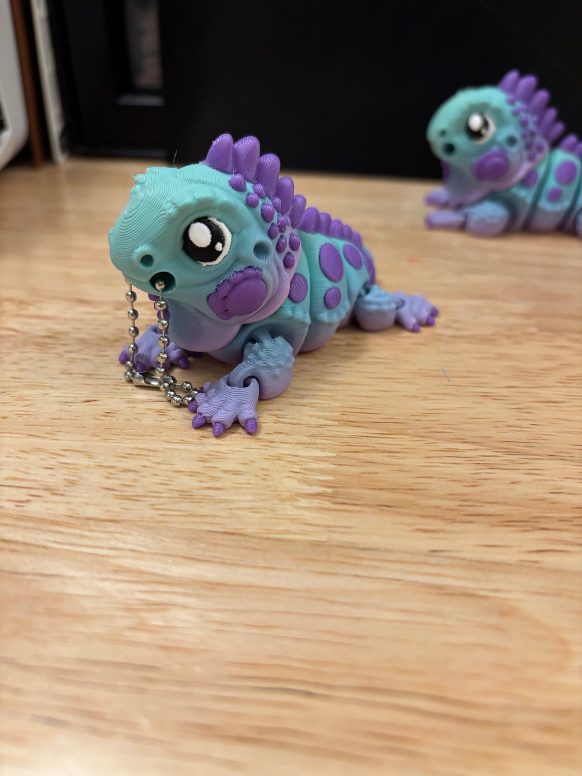 Baby Flexi Iguana keychain, 3D printed Iguana, Rainbow iguana, Moveable iguana