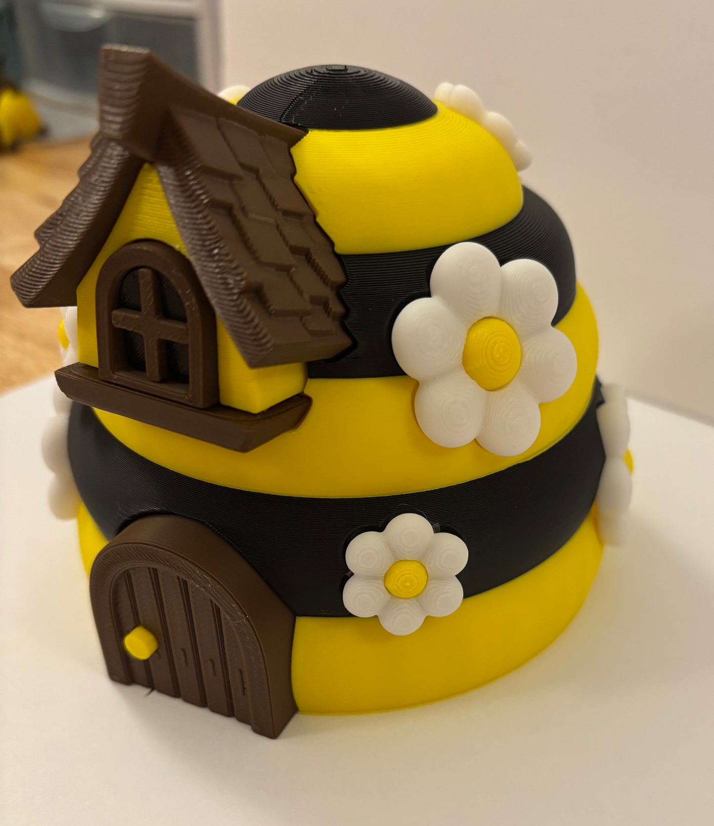 Bee Hive with 3 bees, interchangeable into keychains, 3D printed bee hive, Honey Bees with Hive