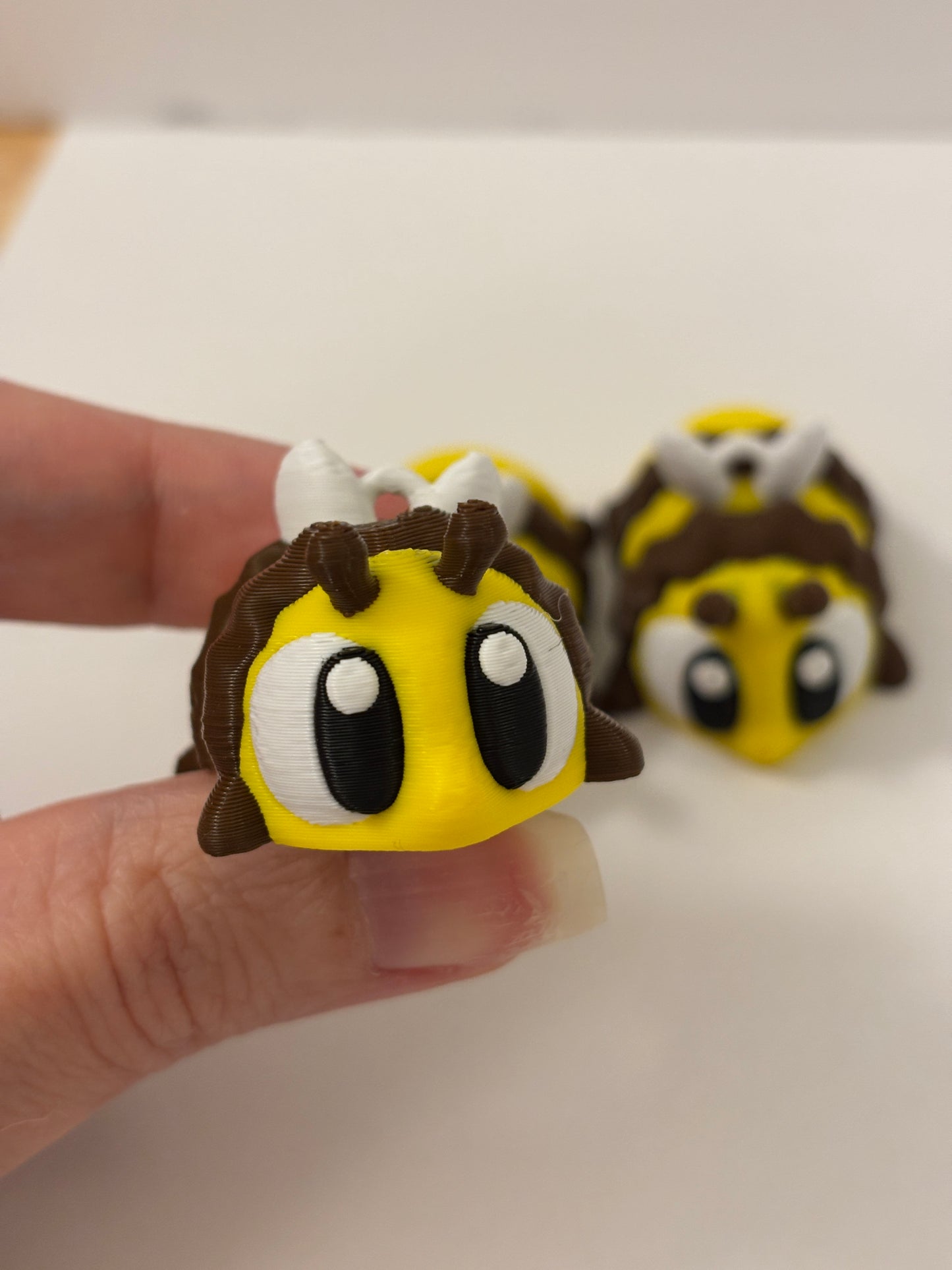 Bee Hive with 3 bees, interchangeable into keychains, 3D printed bee hive, Honey Bees with Hive