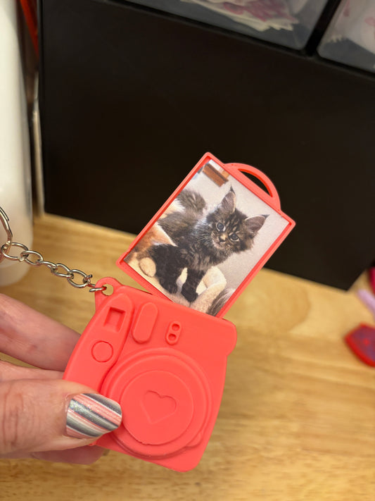 Cute Camera with photo key chain, photo keychain, Camera with Photo Keychain