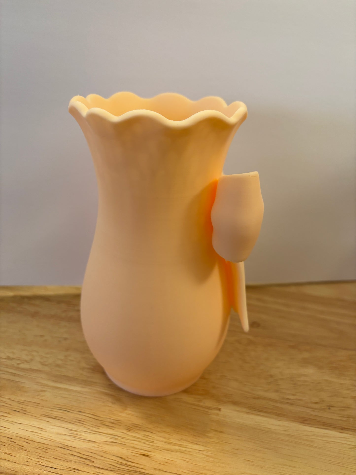 3D printed Vase with Bow, Vase with bow on it, Coquette Bow Vase