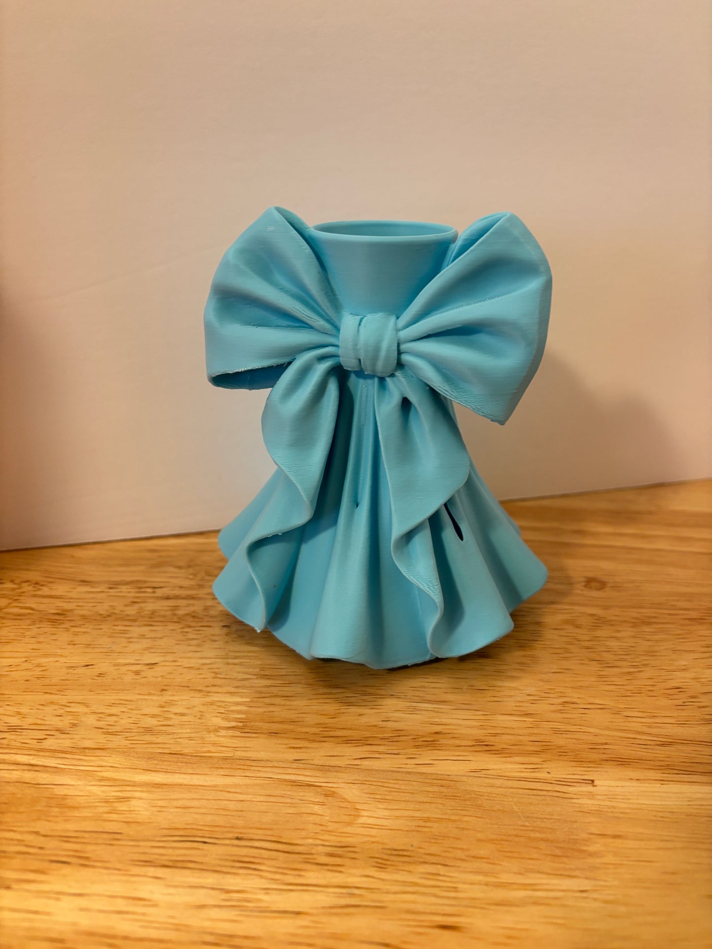 3D printed Vase with Bow in Gown design, Vase with bow on it, Dress type Vase