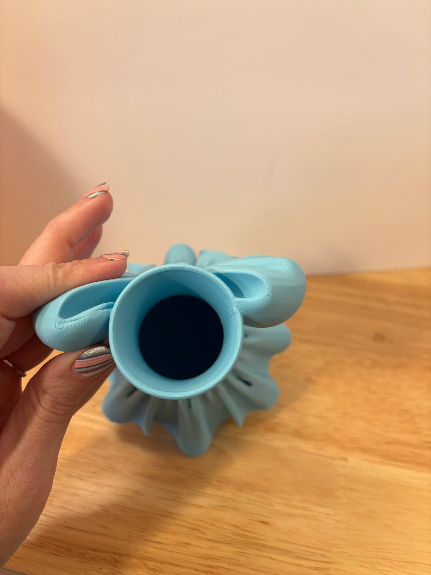 3D printed Vase with Bow in Gown design, Vase with bow on it, Dress type Vase