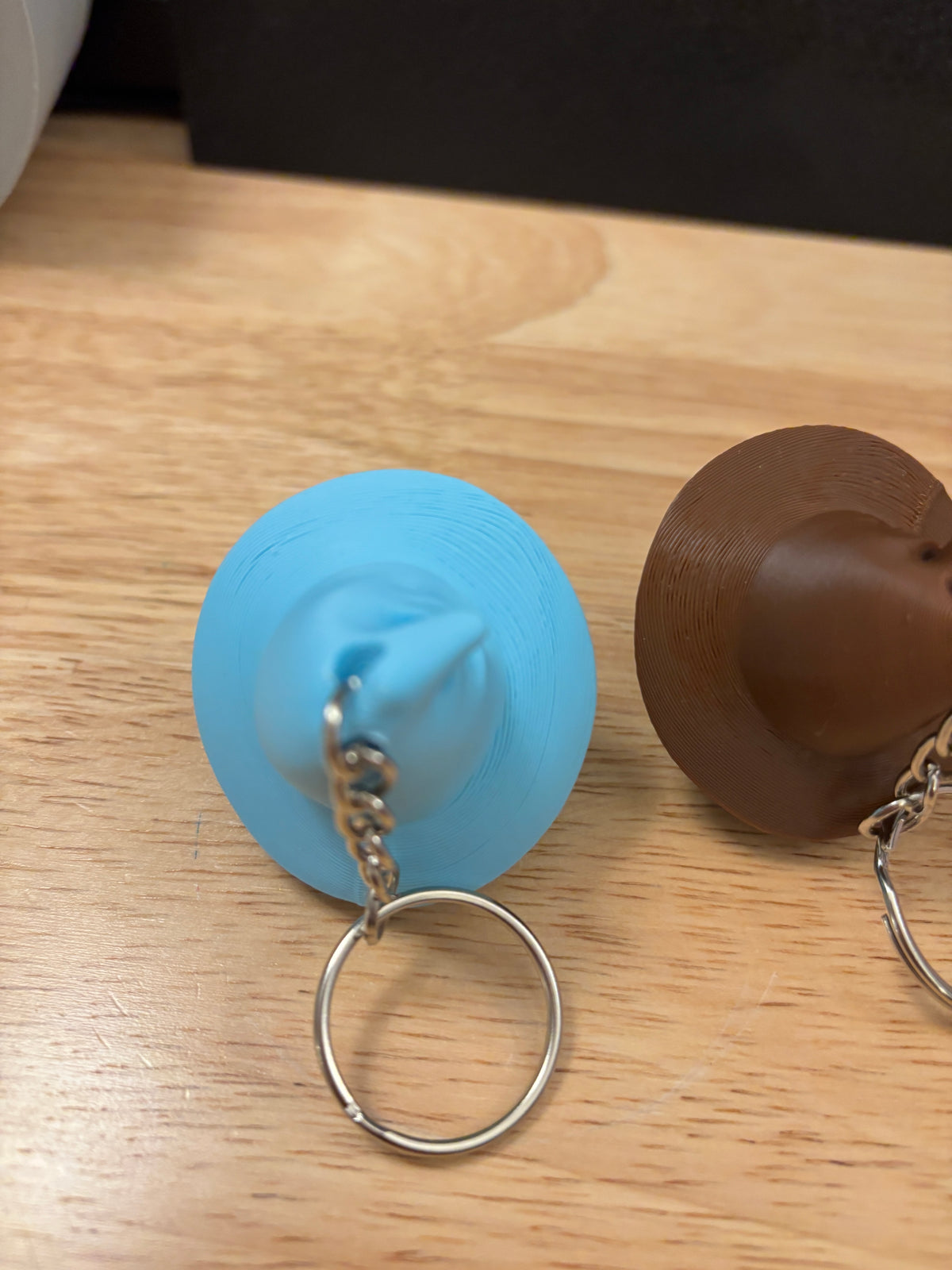 Customized Clicker Toad with hat Key chain, 3D printed Toad keychain, Hat on Toad Keychain, Clicky Keychain, Frog  clicker