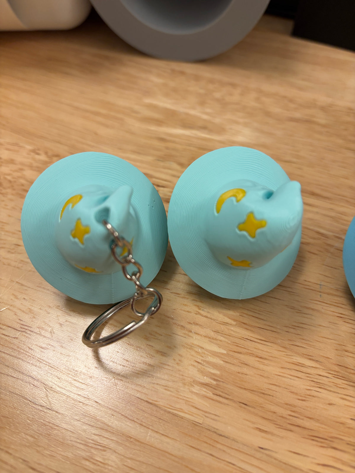 Customized Clicker Toad with hat Key chain, 3D printed Toad keychain, Hat on Toad Keychain, Clicky Keychain, Frog  clicker
