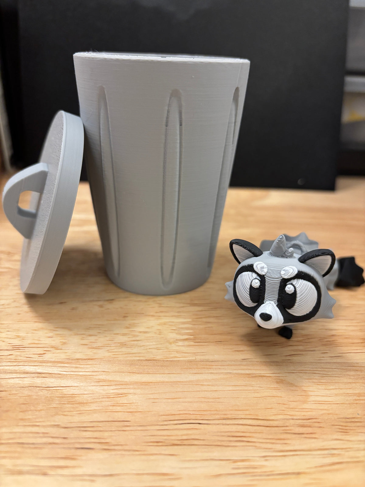 Raccoon Keychain with Trash can, 3D printed Raccoon keychain, Trash Can with Raccoon Keychain