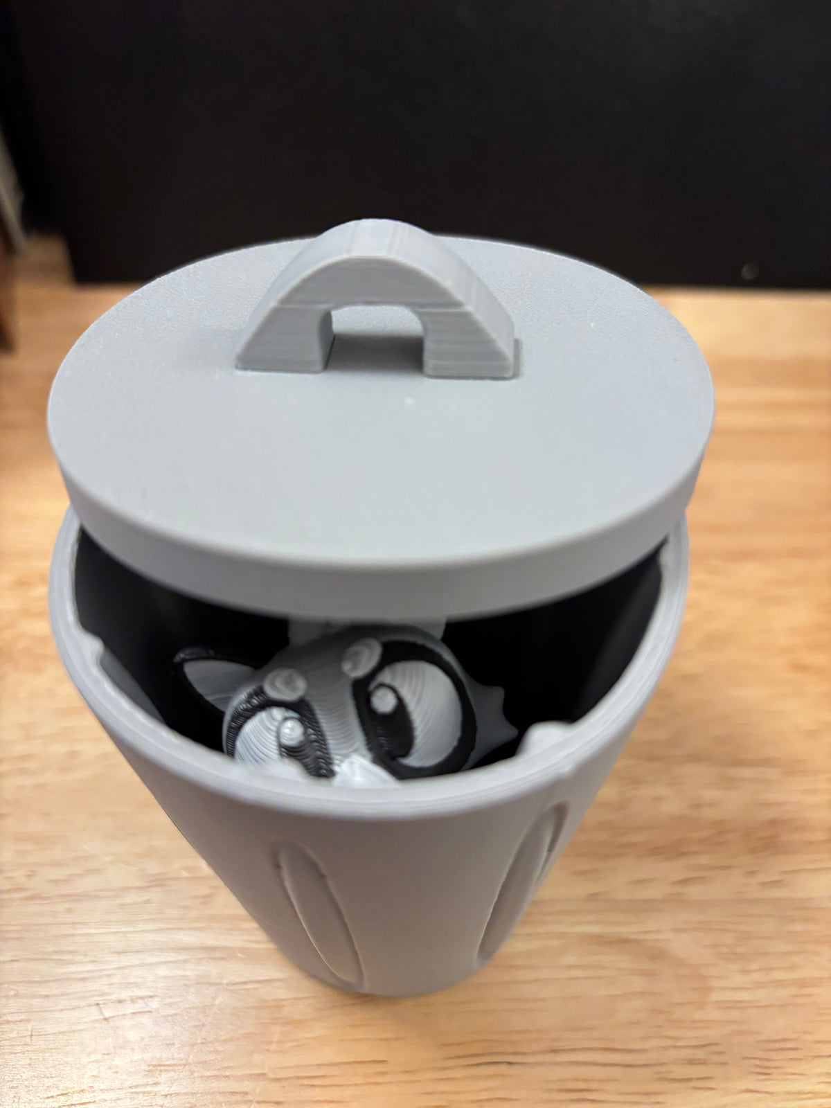 Raccoon Keychain with Trash can, 3D printed Raccoon keychain, Trash Can with Raccoon Keychain