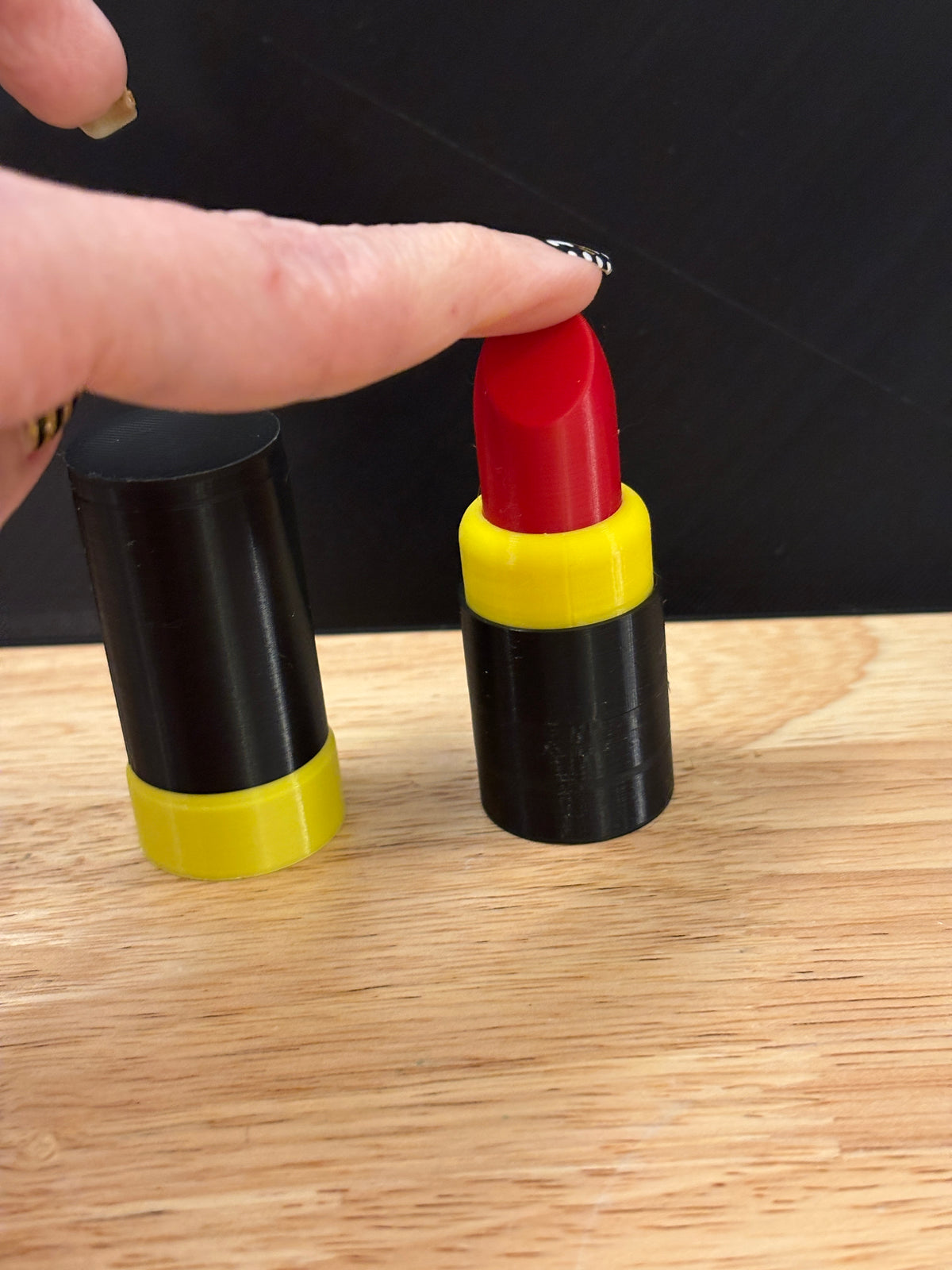 Custom Clicky Lipstick Key chain, 3D printed lip stick keychain, clicky Lip stick keychain