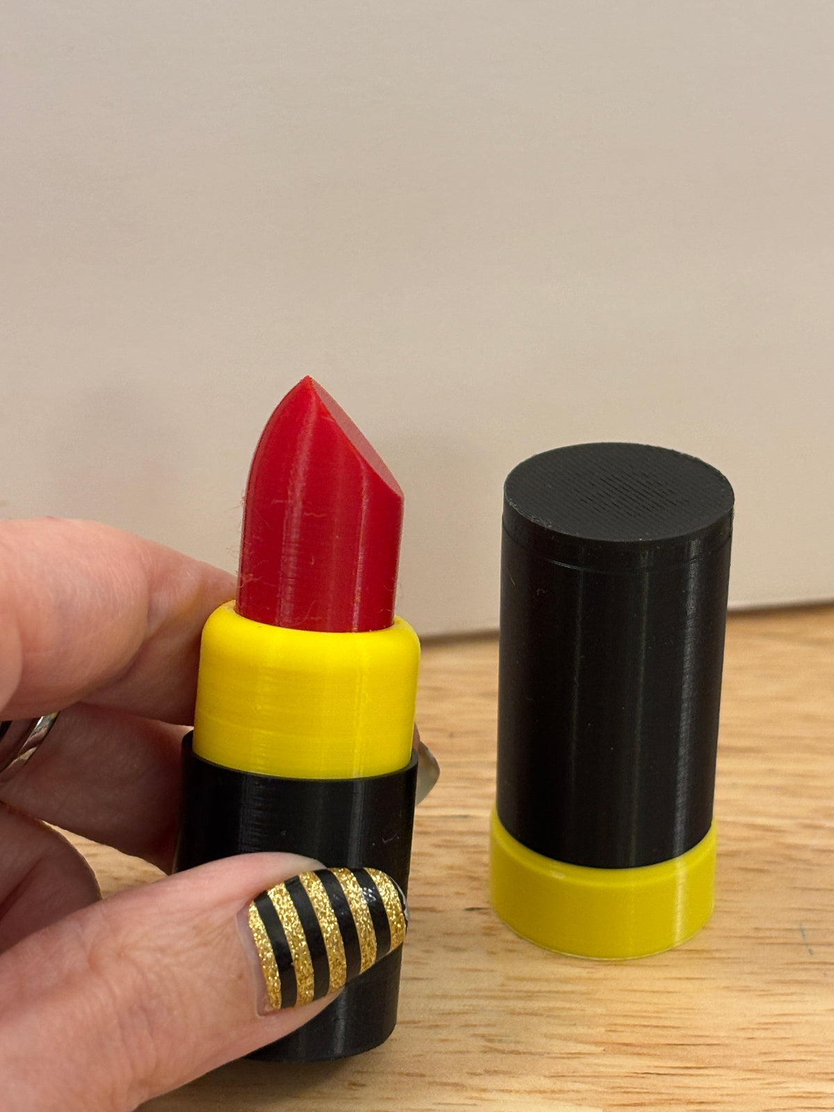 Custom Clicky Lipstick Key chain, 3D printed lip stick keychain, clicky Lip stick keychain
