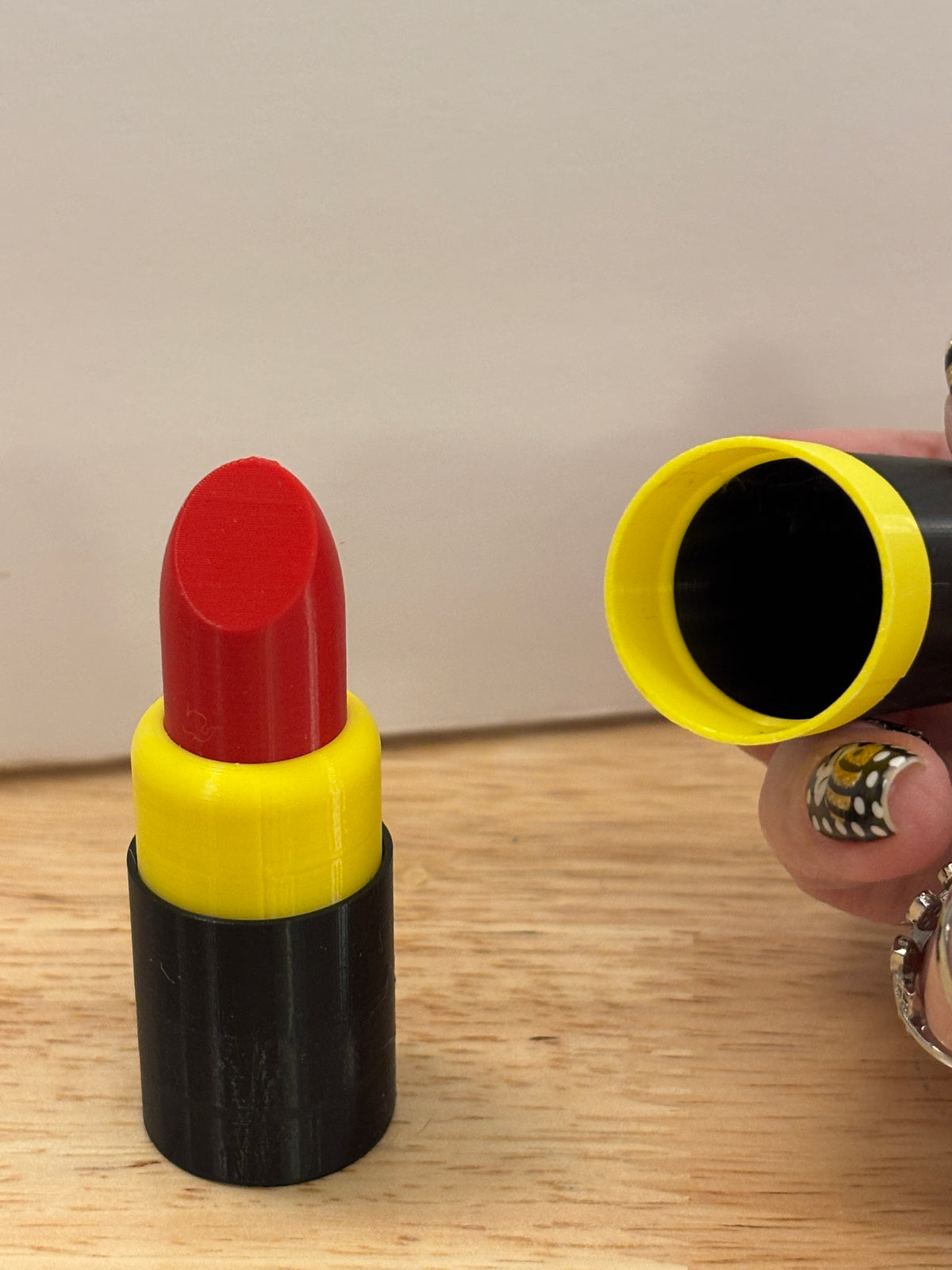 Custom Clicky Lipstick Key chain, 3D printed lip stick keychain, clicky Lip stick keychain