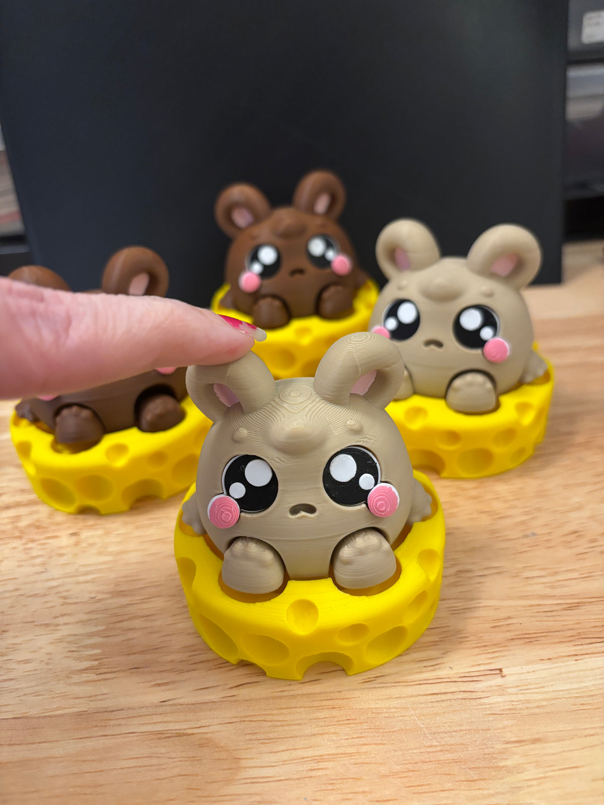 Desktop Mouse clicker, Mouse clicker, Mouse on Cheese clicker