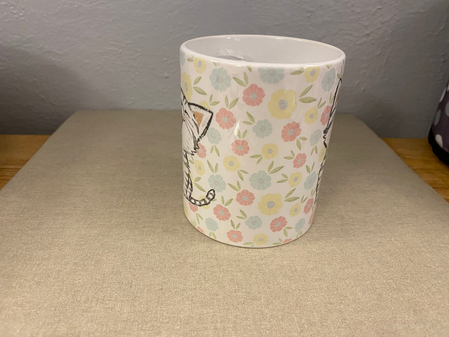 Flowers and Singing Cat mug, custom coffee mug, Cat Mug, coffee lovers mug, Grey Tabby Mug, custom mug, Tabby Cat Mug