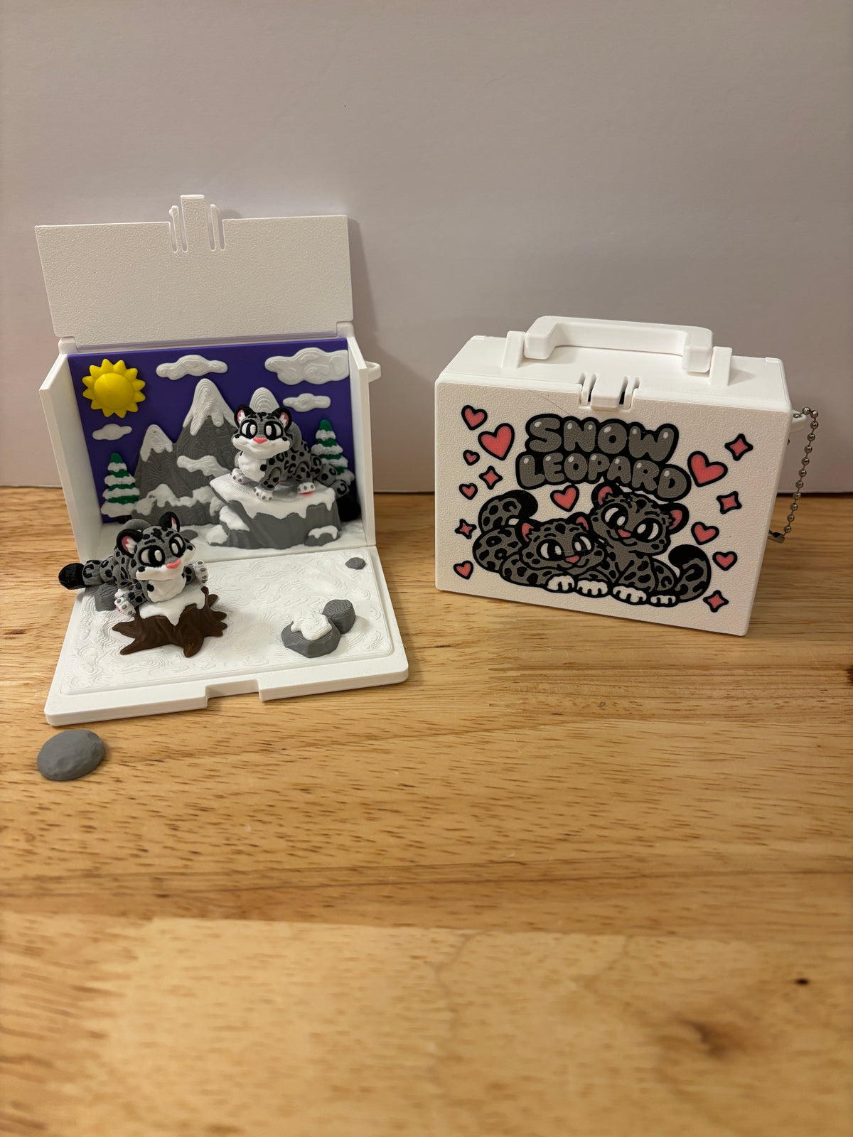 Snow Leopard Play set Case, Snow leopard case, Portable Play set, Portable snow leopard play set
