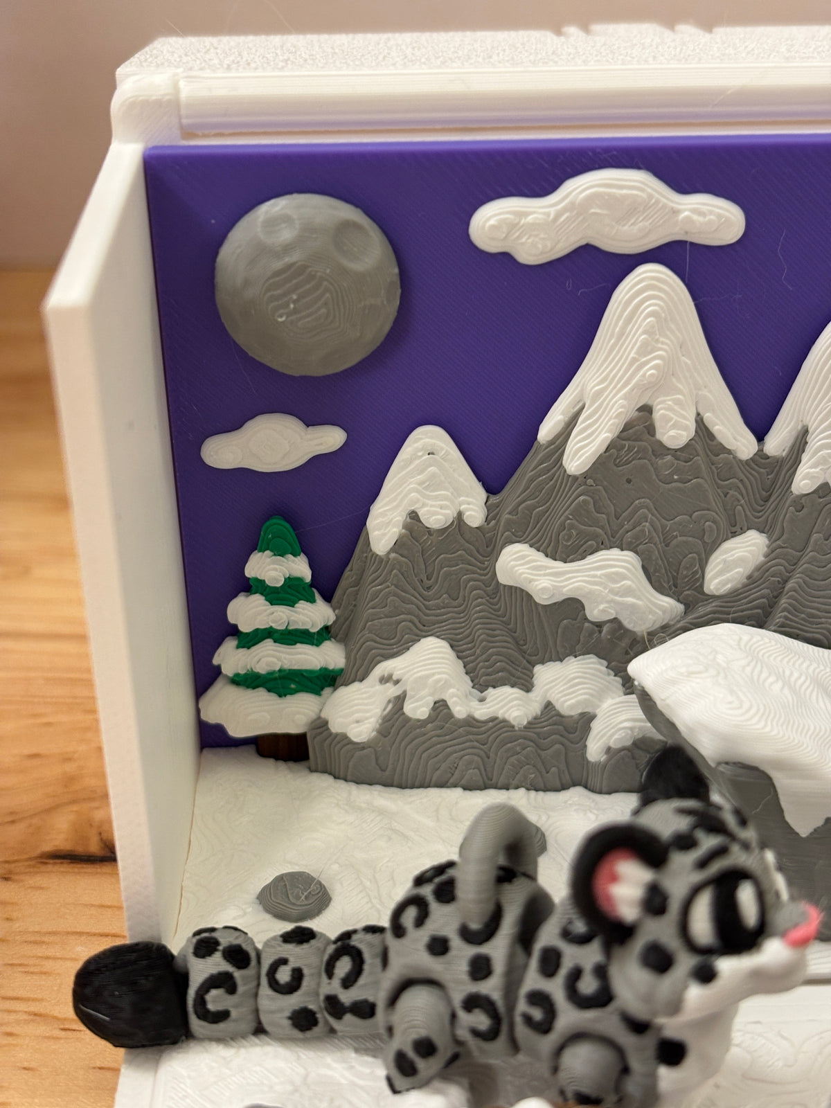 Snow Leopard Play set Case, Snow leopard case, Portable Play set, Portable snow leopard play set