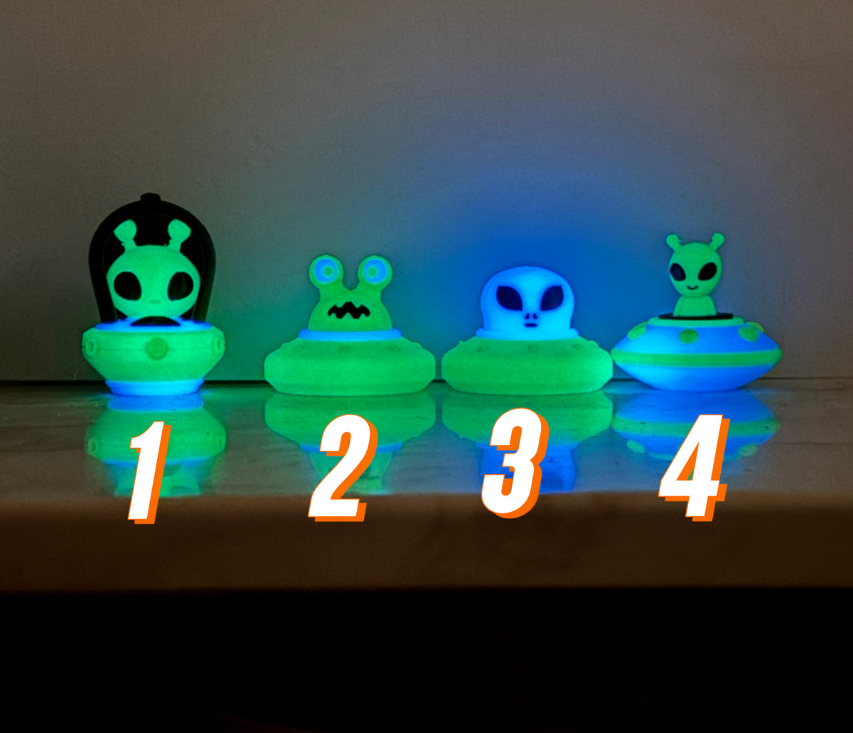 Glow in the dark UFO Keychain, Desktop UFO clicker, UFO clicker