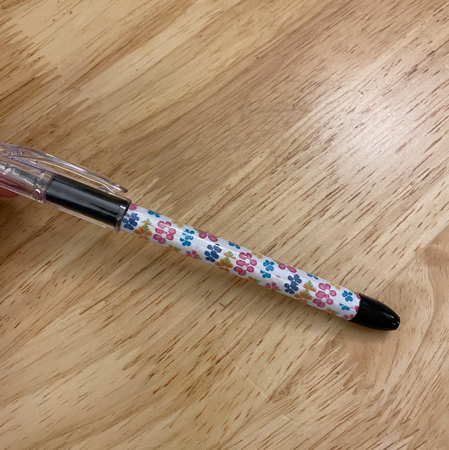 Cute daisy with dainty flowers pen, Floral design pen, Flower design pental rsvp pen