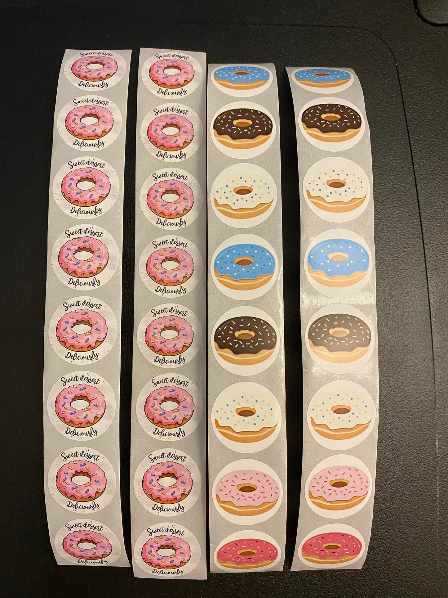 32 Doughtnut wtih sprinkles Stickers